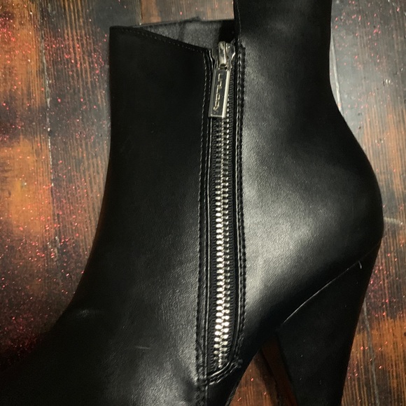 NWT/B UNILADY Black Block-heel Booties - Picture 9 of 14